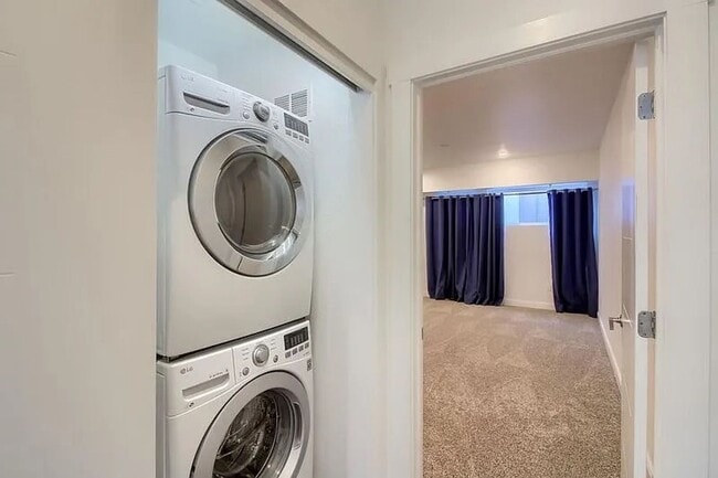 Building Photo - Modern LoHi Living with Rooftop Deck & City Views!!