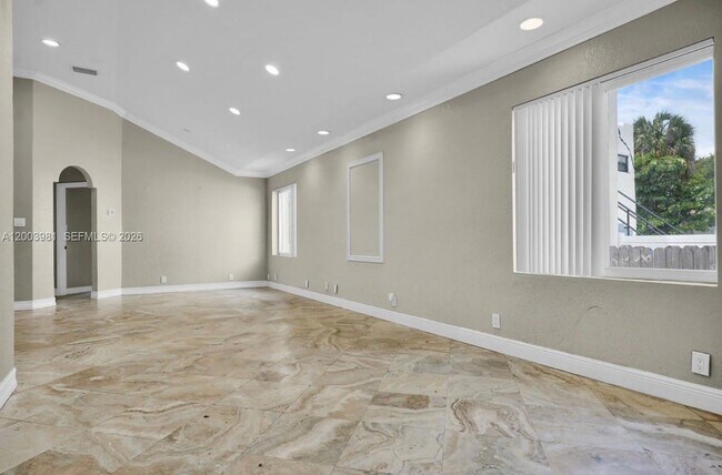 Building Photo - 1630 Van Buren St