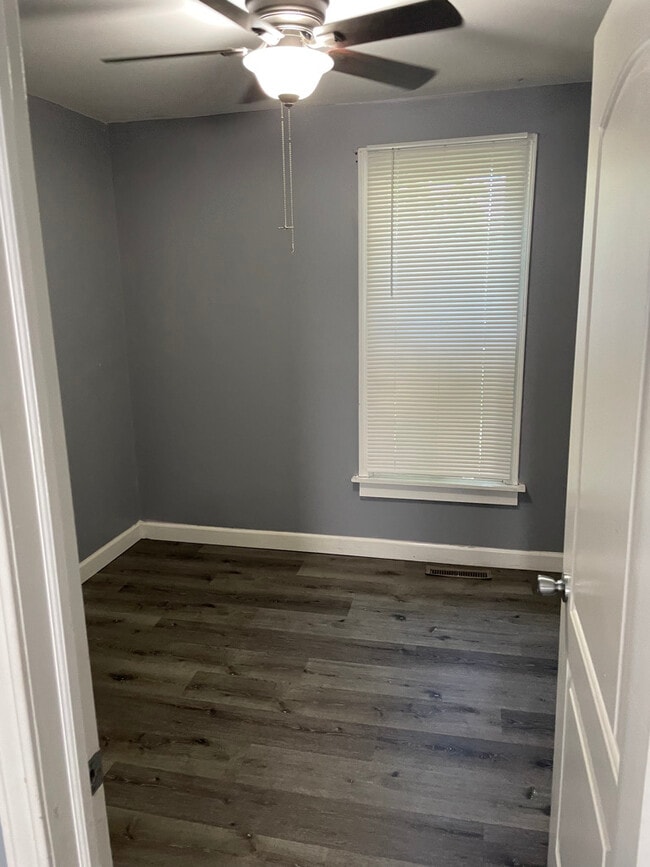 Building Photo - 429 South St