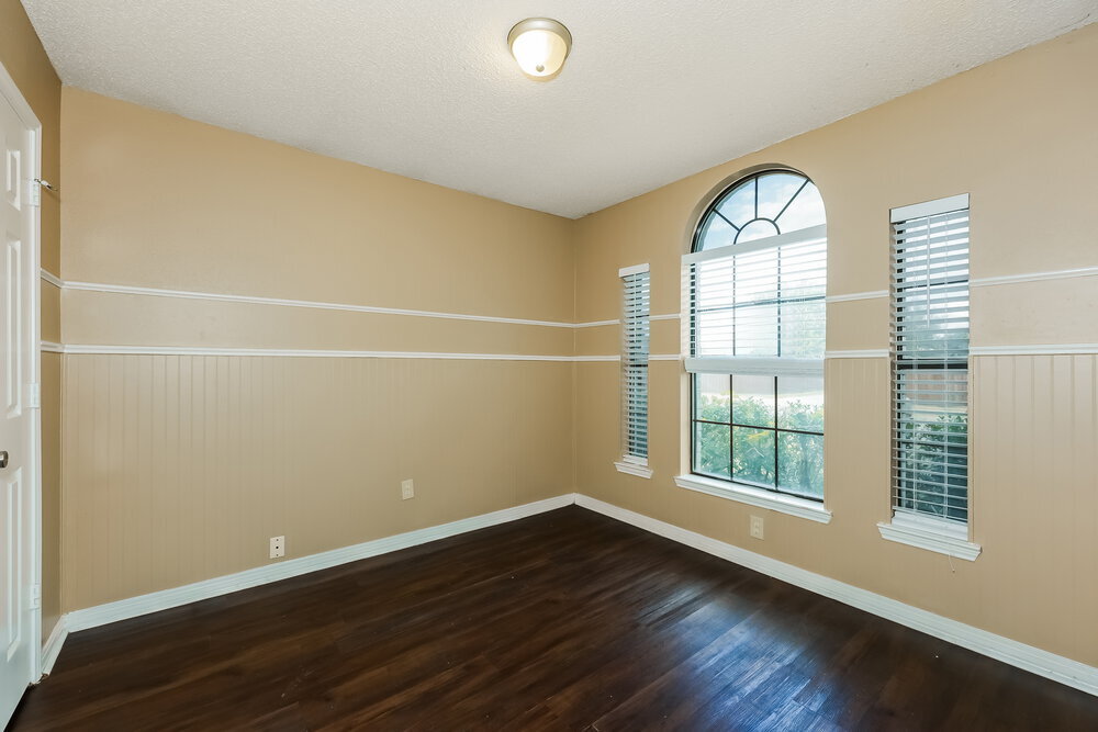 Building Photo - 1705 Cool Springs Dr