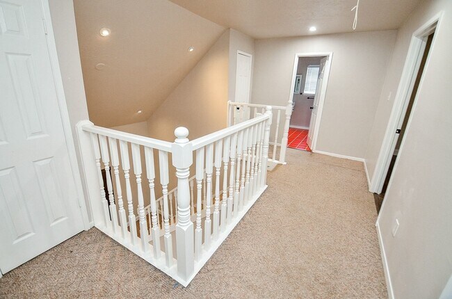 Building Photo - 2407 Sugar Mill Dr