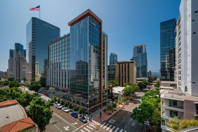 Building Photo - 350 W Ash St