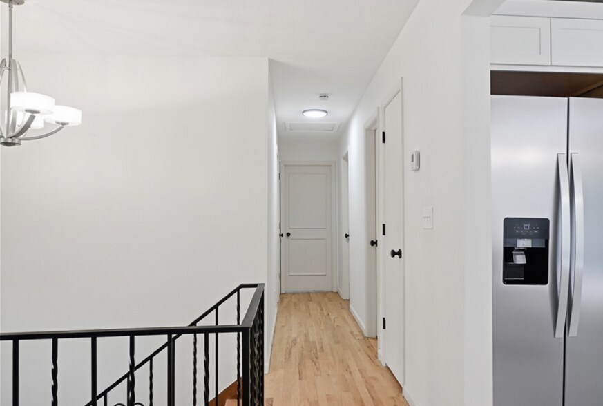 Building Photo - 3473 Sunnyside Dr