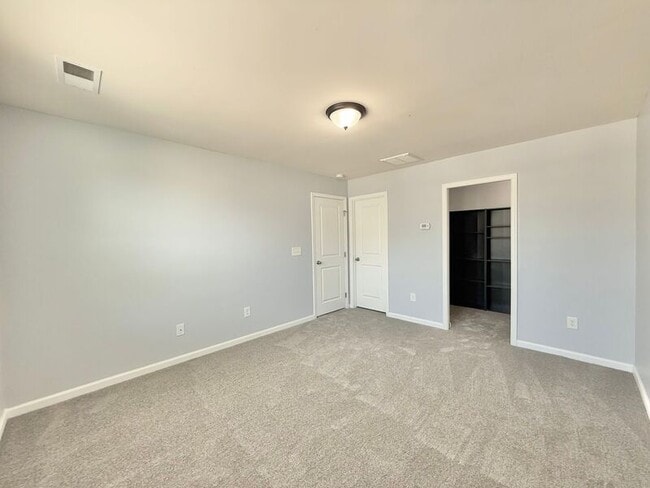 Building Photo - 390 Fieldspar Ln