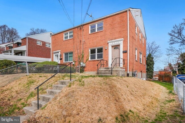Building Photo - 6212 Carters Ln