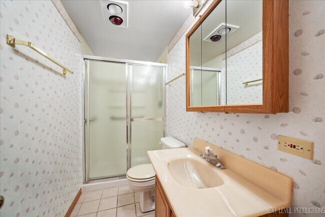 Building Photo - 805 Thornwood Dr