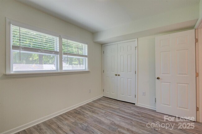 Building Photo - 3900 Rhodes Ave