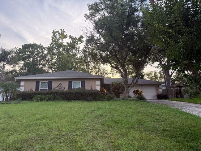 Building Photo - 104 Hatfield Ct