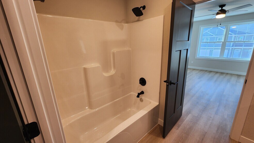 Building Photo - 3319 Stoneway Ct