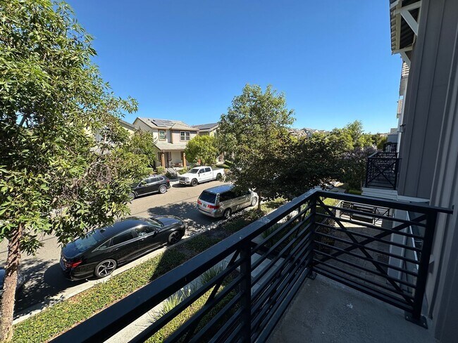 Building Photo - 2240 Carbondale Way