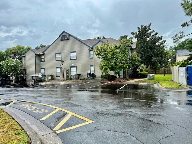 Building Photo - 937 Birmingham Ct
