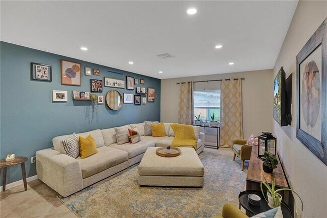 Building Photo - 9231 NW 17th St