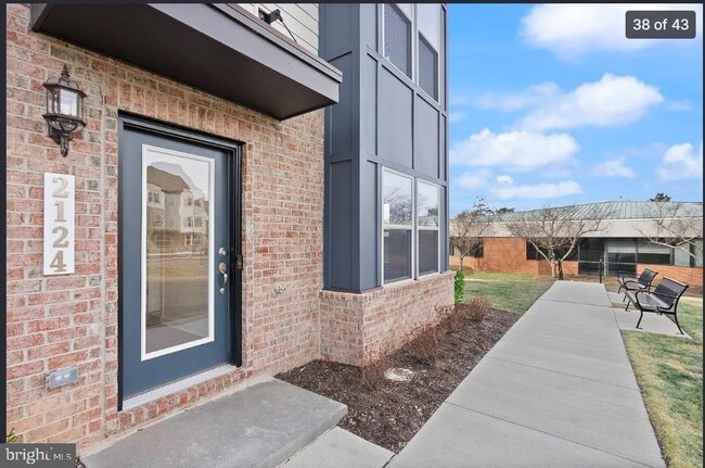 Building Photo - 2124 Glacier Rd