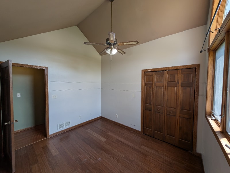 Building Photo - 1218 Point O'Woods Dr