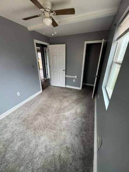 Building Photo - 201 Chandler Dr