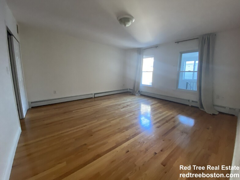 Building Photo - 652 Dorchester Ave