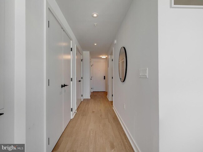 Building Photo - 1625 Eckington Pl NE