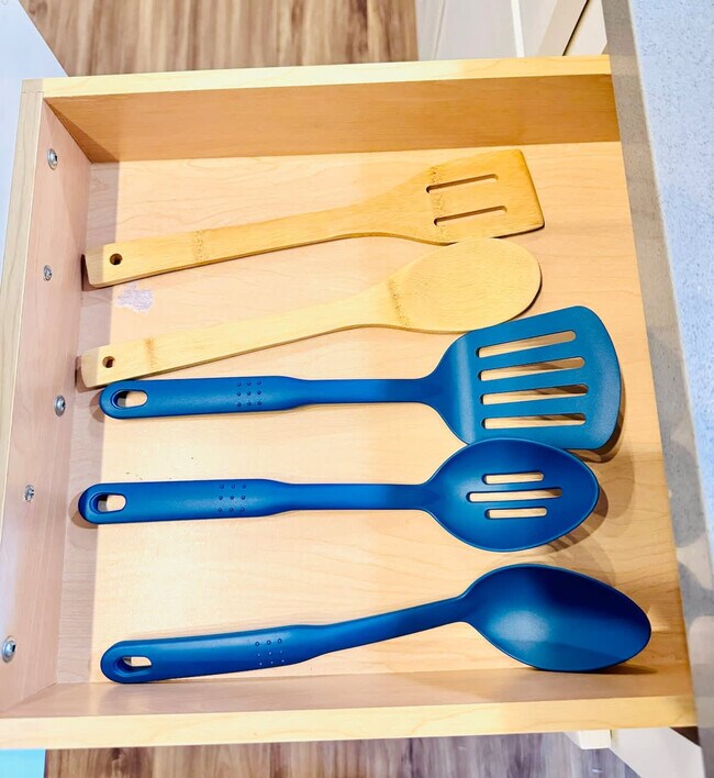 Building Photo - 14532 Star Water Rd