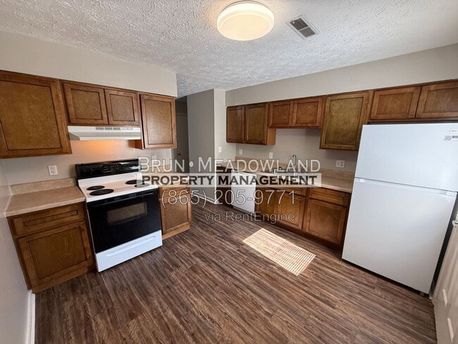 Building Photo - 8721 Gleason Dr