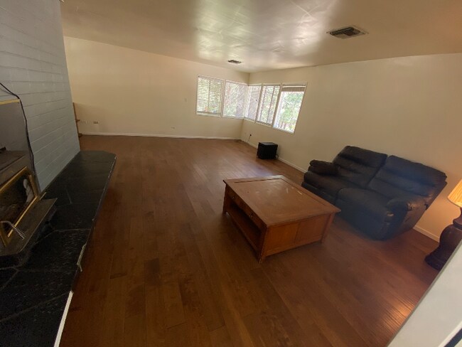 Building Photo - 293 Forest Trail