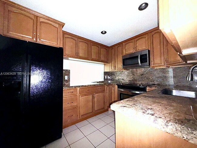 Building Photo - 4226 Landar Dr