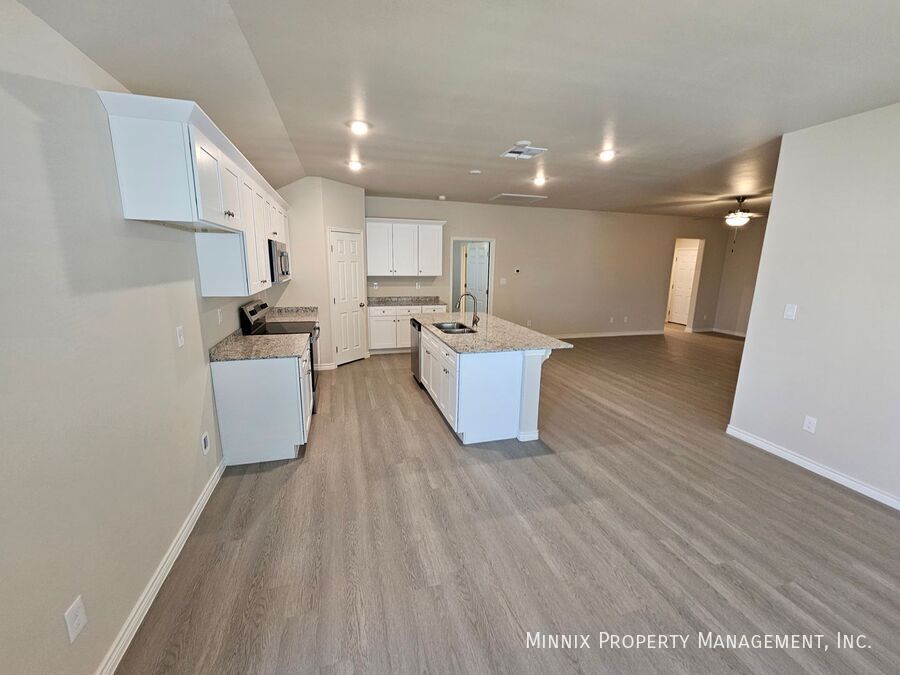 Building Photo - 1317 Bajada St