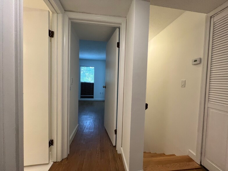 Building Photo - 701 SW 75th St