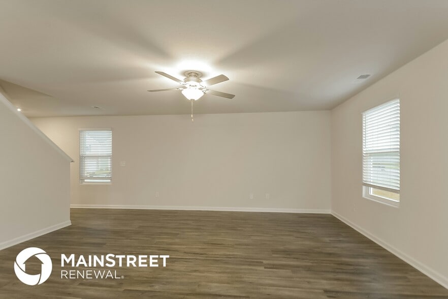 Building Photo - 376 Gourd St