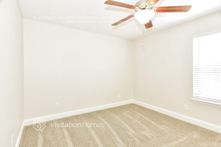 Building Photo - 216 Dimaggio Dr