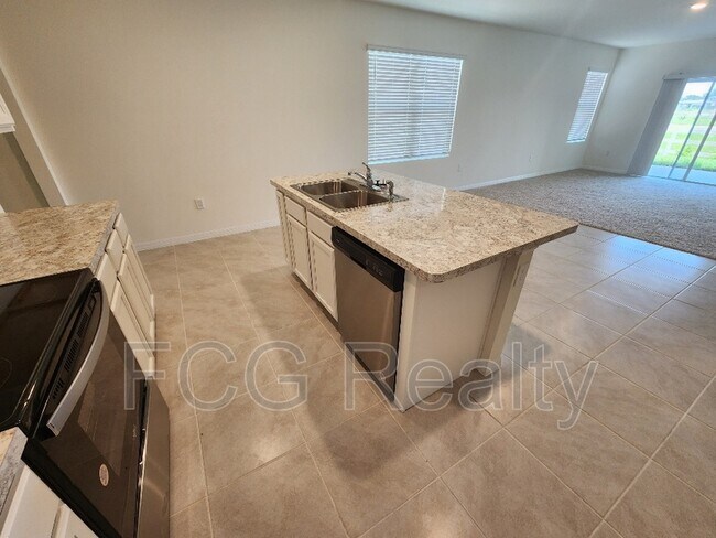Building Photo - 3671 Giorgio Dr