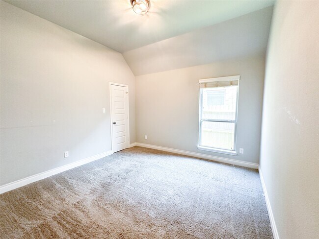 Building Photo - 15 Eden Hollow Ln