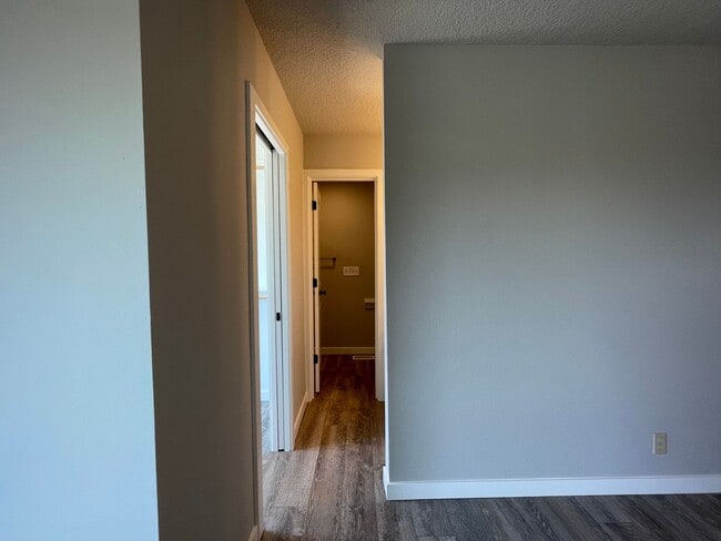 Building Photo - 27 Acres of Private Valley Remodeled Home In Damascus 3Bd/3Ba with Basement!!! Beautiful Deck wit...