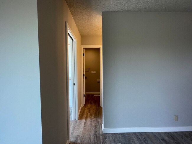 Building Photo - Private Valley Remodeled Home In Damascus 3Bd/2.5Ba with Basement!!! Beautiful Deck with Amazing ...