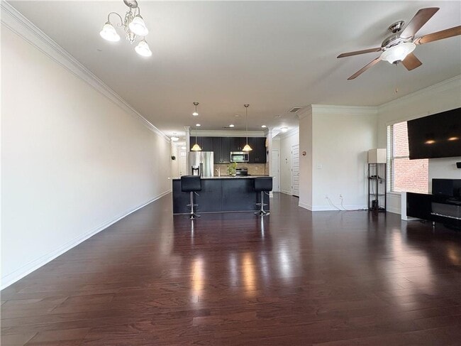 Building Photo - 10643 Naramore Ln