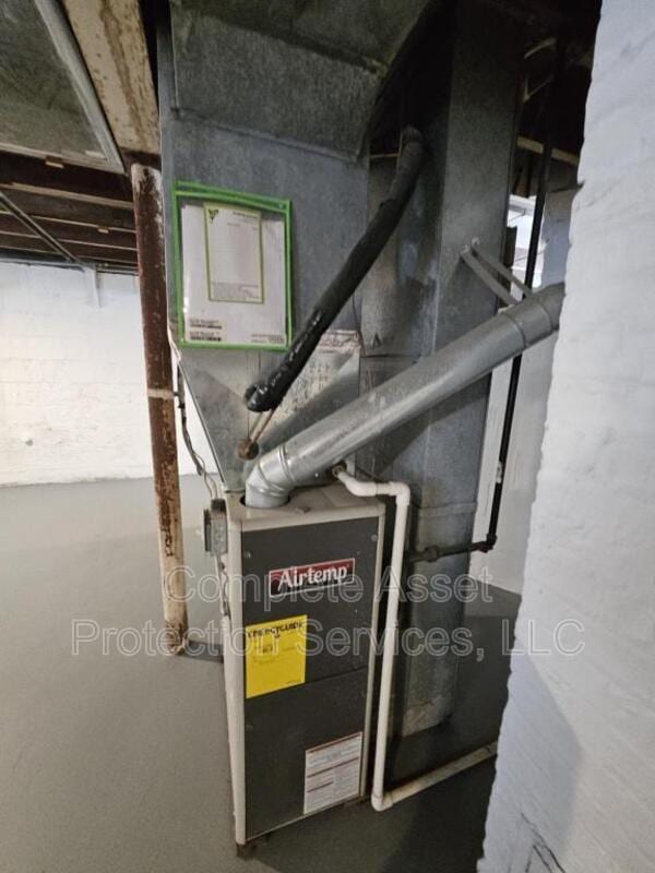 Building Photo - 3145 Pkwy N St