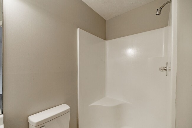 Building Photo - 1182 Whit Davis Rd