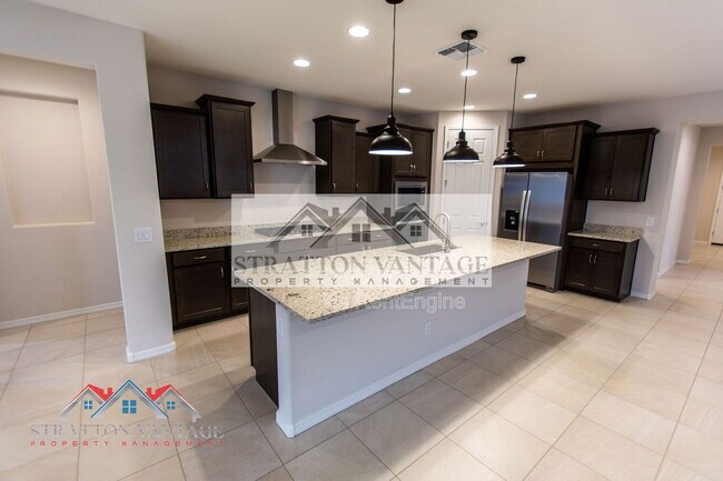 Building Photo - 17645 W Palo Verde Dr