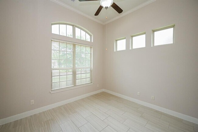 Building Photo - 20107 Parker Bend Ln