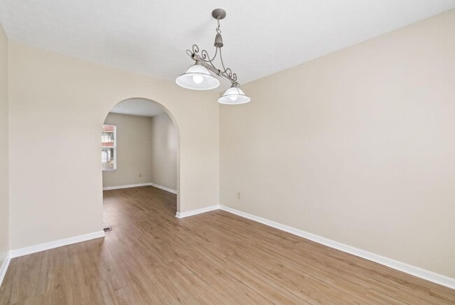 Building Photo - 4611 Thornoak Dr