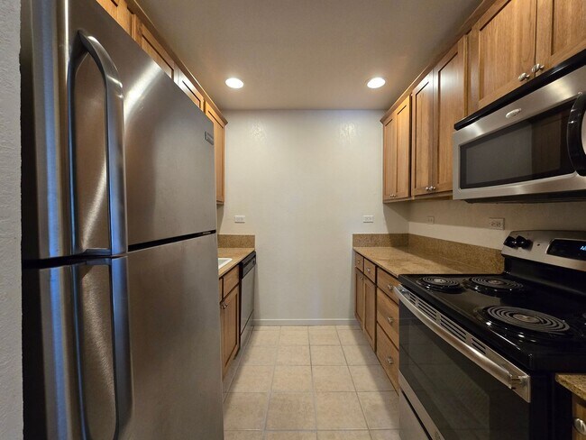 Building Photo - 601 W San Mateo Blvd