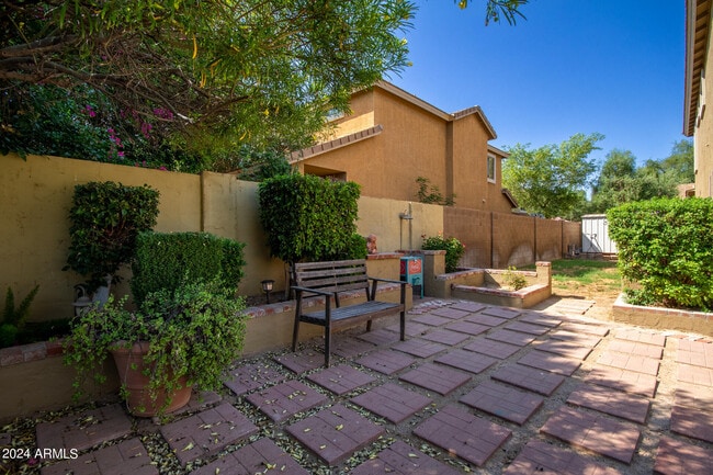 Building Photo - 4049 E Melinda Ln