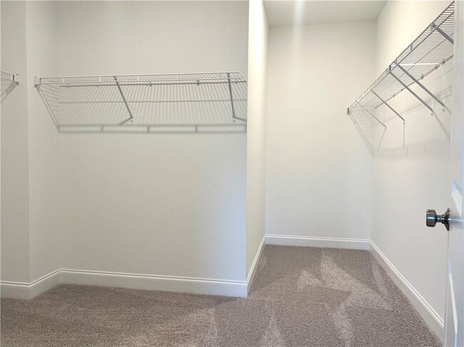 Building Photo - 3347 Goodwin Pk