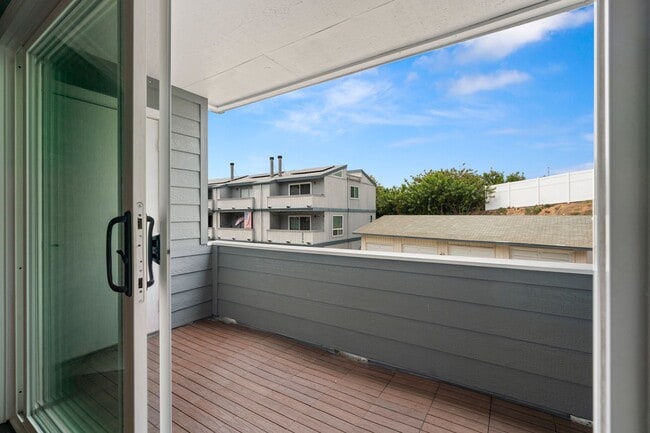 Building Photo - MOVE IN SPECIAL- $500 off First Months Ren...