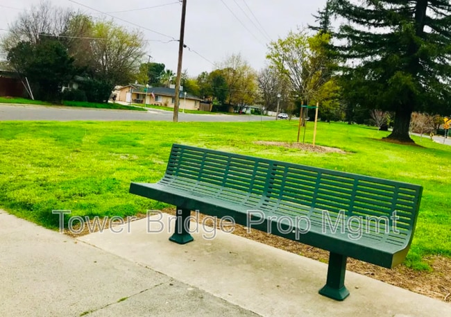 Building Photo - 5250 21st Ave