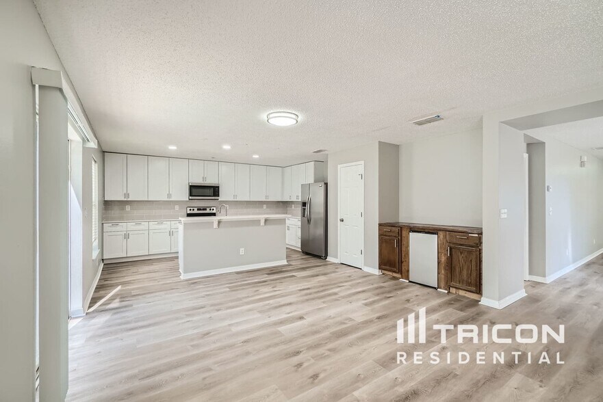 Building Photo - 1435 Blue Horizon Dr