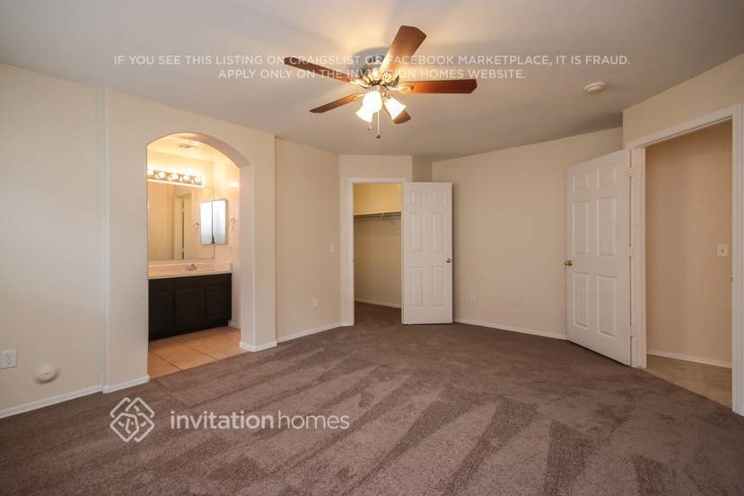 Building Photo - 13432 W Peck Dr