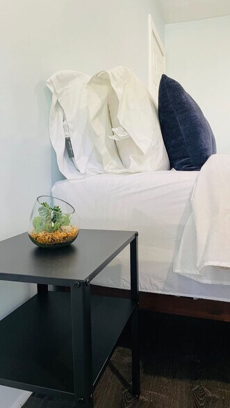 Building Photo - 25 Andem St