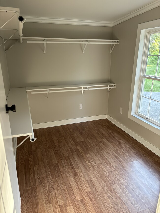 Building Photo - 10535 Hwy 231