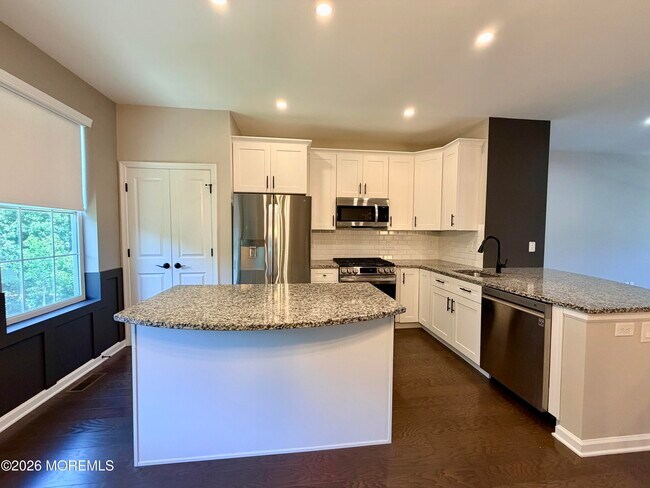 Building Photo - 305 Spirit Wy