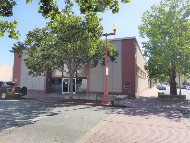 Primary Photo - 315 G St